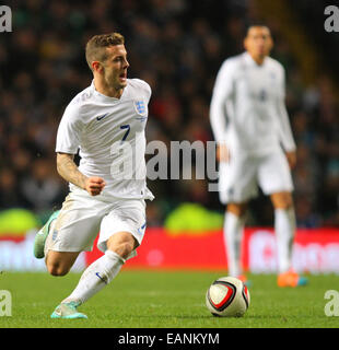 Glasgow, Scozia. Xviii Nov, 2014. Amichevole internazionale. La Scozia contro l'Inghilterra. Jack Wilshere dell Inghilterra Credito: Azione Sport Plus/Alamy Live News Foto Stock