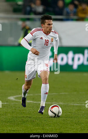 Budapest, Ungheria. 18 Novembre, 2014. Hunagrian Zoltan Stieber è con la sfera durante l'Ungheria vs. Russia amichevole partita di calcio in Groupama Arena sul Novembre 18, 2014 a Budapest, Ungheria. Credito: Laszlo Szirtesi/Alamy Live News Foto Stock