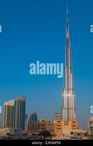 Edificio più alto del mondo, il Burj Khalifa a Dubai Foto Stock