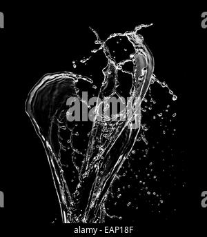 Acqua Splash isolati su sfondo nero Foto Stock