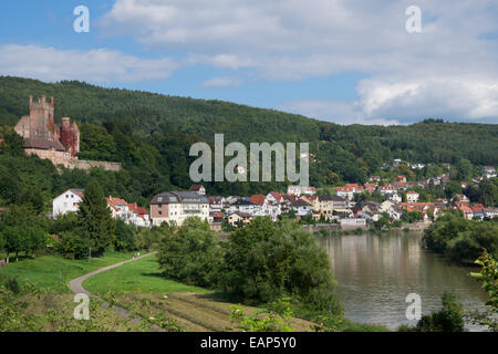 Il castello di Mittelburg Neckarsteinach Città sul fiume Necktar Germania Foto Stock