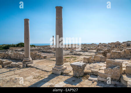 Le antiche rovine romane consistente dell'Agorà, Stoa e il ninfeo romano a Kourion Cipro. Foto Stock