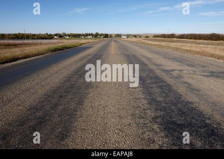 L'autostrada 34 vicino bengough Saskatchewan Canada Foto Stock