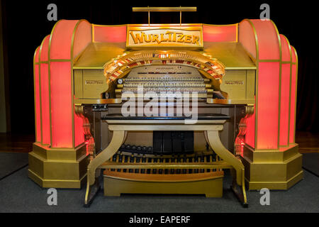 Mighty Wurlitzer Theatre Organ realizzato 1929 e installato in Regal Theater Kingston nel 1931 ora nel museo musicale Brentford Foto Stock