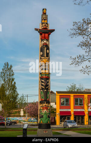 Duncan Centennial Totem Pole, Duncan, British Columbia, Canada Foto Stock