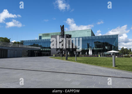 Il canto degli alberi scultura in al di fuori di Helsinki Music Center a Helsinki in Finlandia Foto Stock