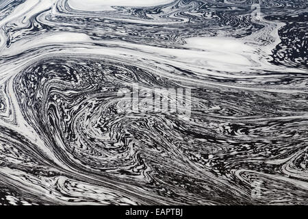 Acqua con Swirly Patterns in fiume Ottawa Foto Stock