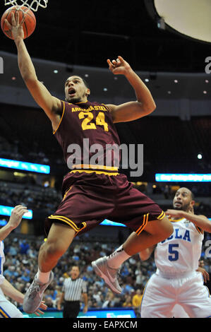 Los Angeles, CA, Stati Uniti d'America. Il 7 gennaio, 2012. Arizona State Sun Devils guard Trent Lockett #24 va al cestello in azione nel primo semestre durante il college basketball gioco tra Arizona State Sun Devils e la UCLA Bruins all'Honda Center di Anaheim, California.Louis Lopez/CSM/Alamy Live News Foto Stock