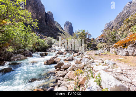 Una vista da Santa Cruz trek, Santa Cruz valley, Ande, Perù, Sud America Foto Stock