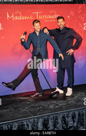 Ricky Martin con cera figura Ricky Martin cera figura presentando al Madame Tussauds di Las Vegas 19/11/2014 Las Vegas/picture alliance Foto Stock