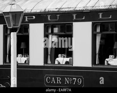 Dettaglio di vintage pullman pullman treno alla stazione di Grosmont, sulla North Yorkshire Moors Railway,vicino a Whitby, North Yorkshire, Foto Stock