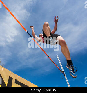 Atleta, 44 anni, alta jumping, Winterbach, Baden-Württemberg, Germania Foto Stock