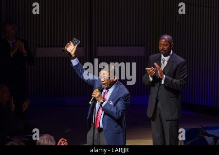 SFJAZZ 2014 di Gala in onore di Herbie Hancock il 2014 SFJAZZ di Gala del 16 maggio 2014 saranno dotati di prestazioni dal leggendario Herbie Hancock con la star-studded award-winning SFJAZZ collettivo, il premiato SFJAZZ High School All-Stars, e un AfterJ Foto Stock