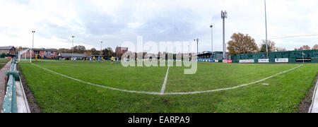 Vista panoramica della città di Warrington AFC del passo di calcio dalla linea di traguardo Foto Stock