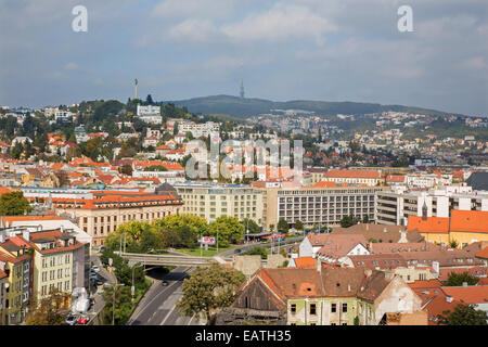 BRATISLAVA, Slovacchia - 11 ottobre 2014: modulo di Outlook st. Martins cattedrale alla città. Foto Stock