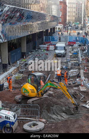 Lavori di costruzione della nuova Birmingham Midland Metro è £127m di estensione in Stephenson Street, Birmingham, Inghilterra, Regno Unito Foto Stock