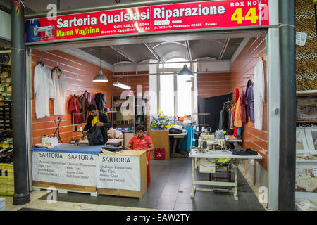 L'Europa, Italia, Roma, piazza vittorio, mercato alimentare Foto Stock