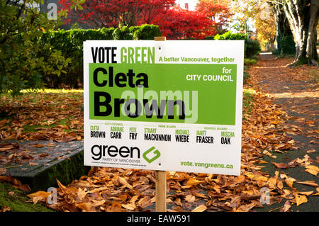 Partito verde campagna segno per il 2014 Vancouver civic elezione in una strada a Vancouver, BC, Canada Foto Stock