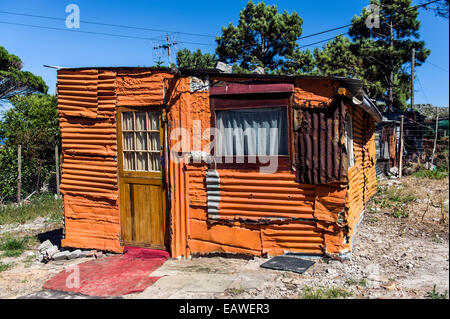 Township case fatte di metallo di scarto per rifugiati profughi africani. Foto Stock