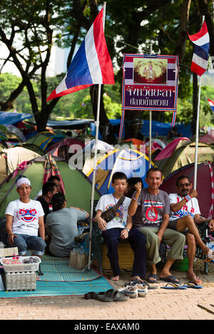 Governo anti dimostranti al Parco Lumpini, Bangkok, Thailandia. Foto Stock