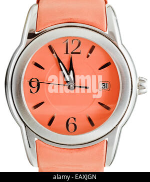 Da cinque a dodici o'clock sul quadrante di un orologio da polso arancione isolati su sfondo bianco Foto Stock