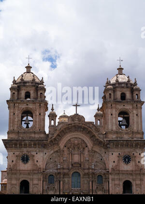 Scene intorno alla Plaza de Armas in Cusco, Perù; Iglesia de la Compañía de Jesus Foto Stock