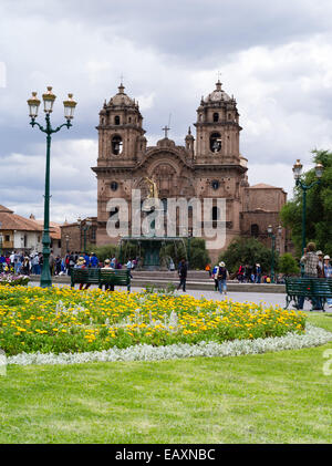 Scene intorno alla Plaza de Armas in Cusco, Perù. Foto Stock