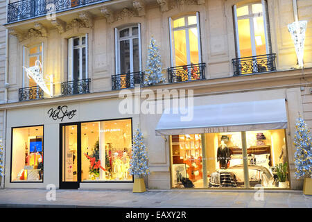 Parigi, Francia. Xxi Nov, 2014. Le decorazioni di Natale e per fare shopping a Parigi. Lungo la Rue St Honore, costosi e elite shopping street. Credito: Paolo Quayle/Alamy Live News Foto Stock