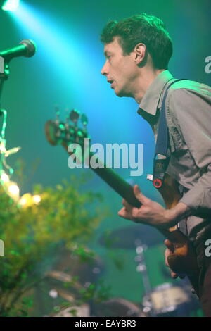 Il magazzino di Victoria, Manchester, Regno Unito. Xxi Nov, 2014.British Sea Power esibirsi sul palco principale il primo giorno delle sessioni di Whisky Festival presso il magazzino di Victoria, Manchester Credito: Simon Newbury/Alamy Live News Foto Stock