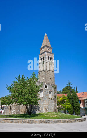 Torre di antico monastero San Barnardin, Portorose, Slovenia Foto Stock