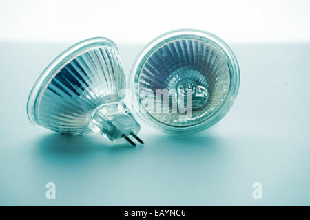 Due light-emitting diode lampade, in tonalità blu Foto Stock