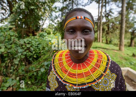 Donna della tribù Pokot, Kenya Foto Stock