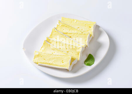 Il Carré de l'Est - Francese formaggio di latte vaccino con buccia di colore bianco Foto Stock