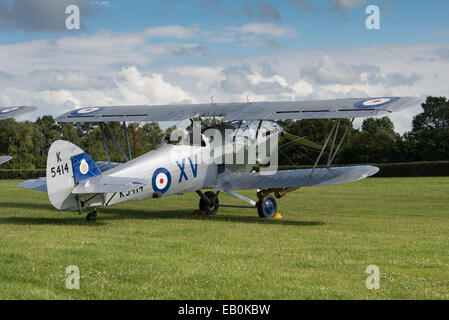 Biggleswade, Regno Unito - 29 Giugno 2014: un vintage Hawker Hind bi-piano sul display in Shuttleworth Collection air show. Foto Stock