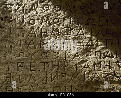 Il codice Gortyn. Dorian scrivere sul muro di un Odeon romano. V secolo A.C. Creta. La Grecia. Foto Stock