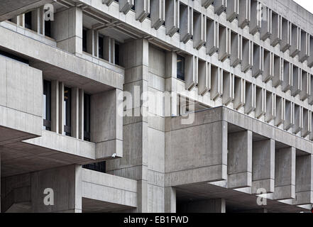 Calcestruzzo dettagli architettonici su Boston City Hall Foto Stock