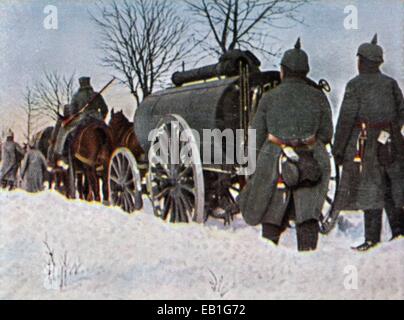 Un tedesco contemporaneo propaganda colorizzato foto mostra un esercito tedesco convoglio (compreso un campo backery carro) durante un anticipo sul Fronte Orientale in inverno, data e posizione sconosciuta (1914-1918). Foto: Neumann Archivio - NESSUN SERVIZIO DI FILO Foto Stock