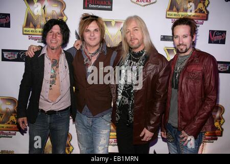 Las Vegas, NV, Stati Uniti d'America. 23 Nov, 2014. Città del diavolo angeli presso gli arrivi per Las Vegas Rocks! Magazine Awards, la perla del Palms Casino Resort di Las Vegas, NV Novembre 23, 2014. Credito: James Atoa/Everett raccolta/Alamy Live News Foto Stock