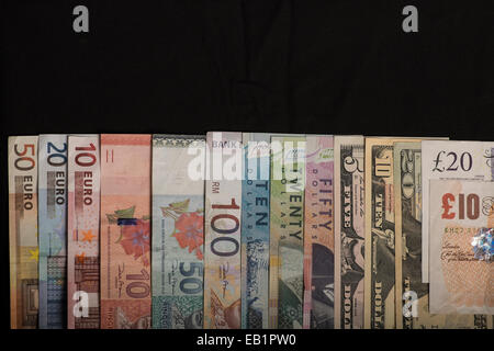 Moneta note, dollaro US, dollaro neozelandese, Ringitts Malesi, Sterline Inglesi, Euro Foto Stock