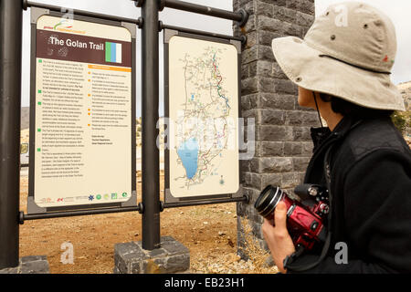 Escursionismo. La Golan Trail . Il monte Hermon. Alture del Golan. Israele. La Siria. Asia Foto Stock