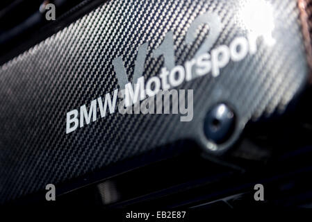 BMW - V12 Motorsport di carbonio coperchio valvola con la scrittura Foto Stock