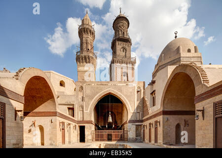 Vista sul cortile, madrasa del Sultano al-Nasir Muhammad, il Cairo, Egitto Foto Stock