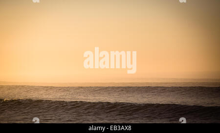 Stati Uniti, California, Los Angeles County, Malibu, Seascape al tramonto Foto Stock