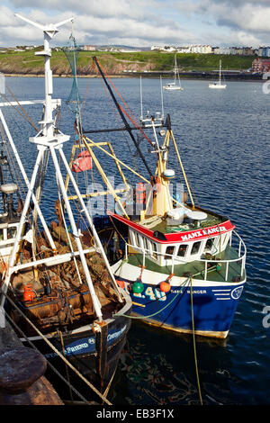 Barca da pesca Manx Ranger ormeggiata nel porto esterno di Peel Foto Stock