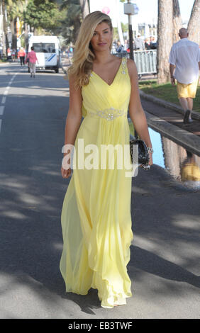 Amy Willerton fuori e circa a Cannes con: Amy Willerton dove: Cannes, Francia Quando: 23 Maggio 2014 Foto Stock