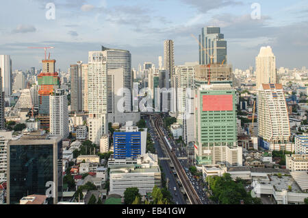 Bangkok City View con il traffico principale Foto Stock