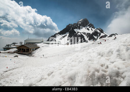 Jade Dragon snow mountain Lijiang, Yunnan in Cina Foto Stock