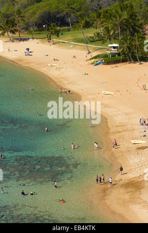 Spiaggia di Hanauma Bay Nature Preserve, Oahu, Hawaii, STATI UNITI D'AMERICA Foto Stock