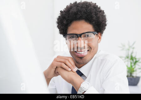 Ritratto di un uomo d affari con gli occhiali Foto Stock