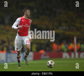 Londra, Regno Unito. 26 Nov, 2014. Champions League. Arsenal contro il Borussia Dortmund. Dell'Arsenal Calum camere. Credito: Azione Sport Plus/Alamy Live News Foto Stock